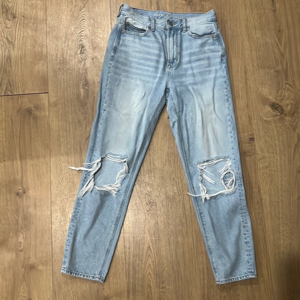 American Eagle straight leg mom jeans
